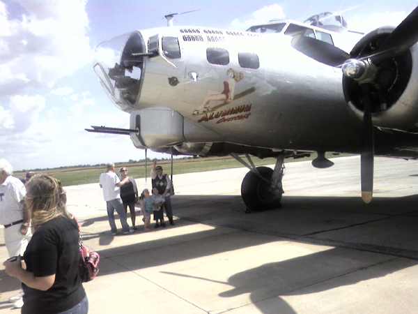 EAA B-17 - Aluminum Overcast